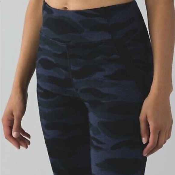 lululemon athletica Pants - Lululemon Bolt Sweatpants ⚡️ Mini Coast Camo Sz 6